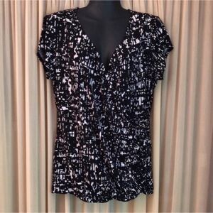 Beautiful Apt. 9 Wrap Around XL Blouse